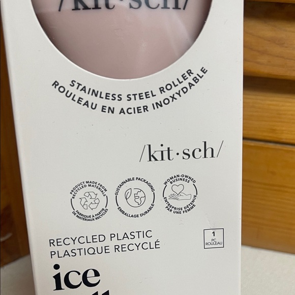 Kitsch Pink Stainless Steel Facial Ice Roller - Picture 2 of 12